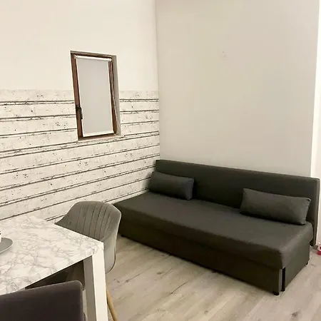Cosy Free Parking Apartment